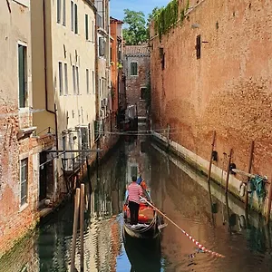 Ca' Canal View Apartment